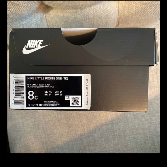 Toddler Nike shoe size 8 - Picture 7 of 8